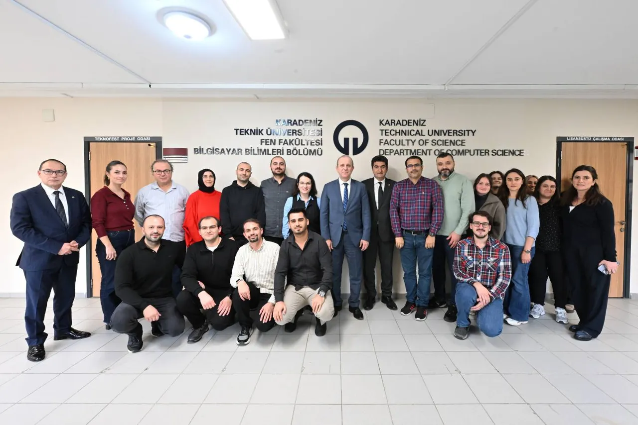 Fen Fakültesi'nde, modern bilgisayar laboratuvarları hizmete açıldı