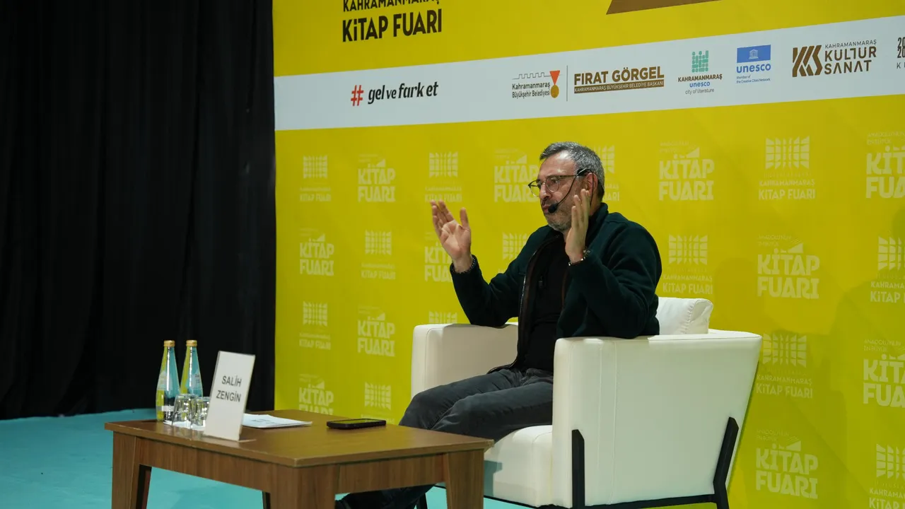 Büyükşehir’in Kitap Fuarında Salih Zengin’den çocuklara kitap sevgisi üzerine söyleşi