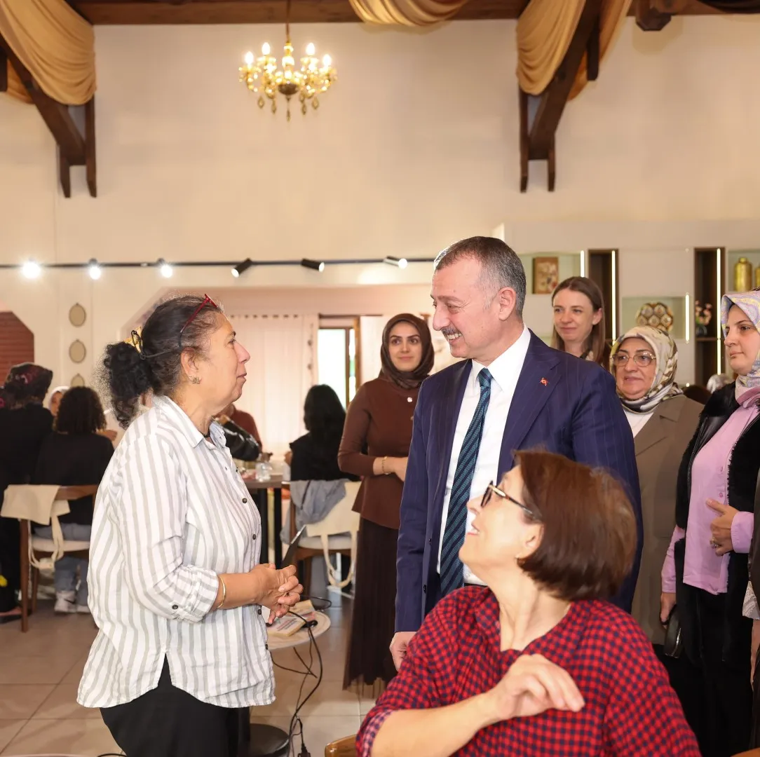 Başkan Büyükakın: Sizler mutlu olun diye çalışıyoruz