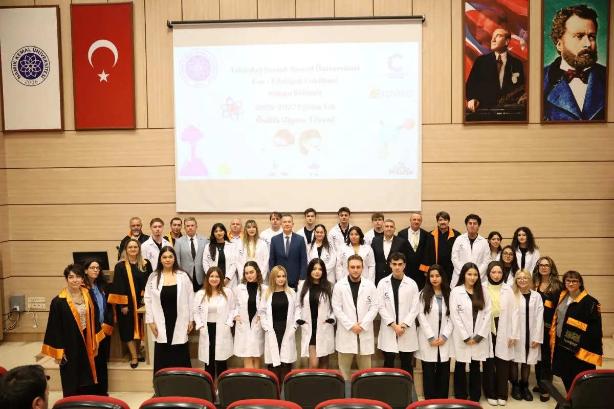 Kimya Bölümü geleneksel beyaz önlük Giyme töreni gerçekleşti yeni