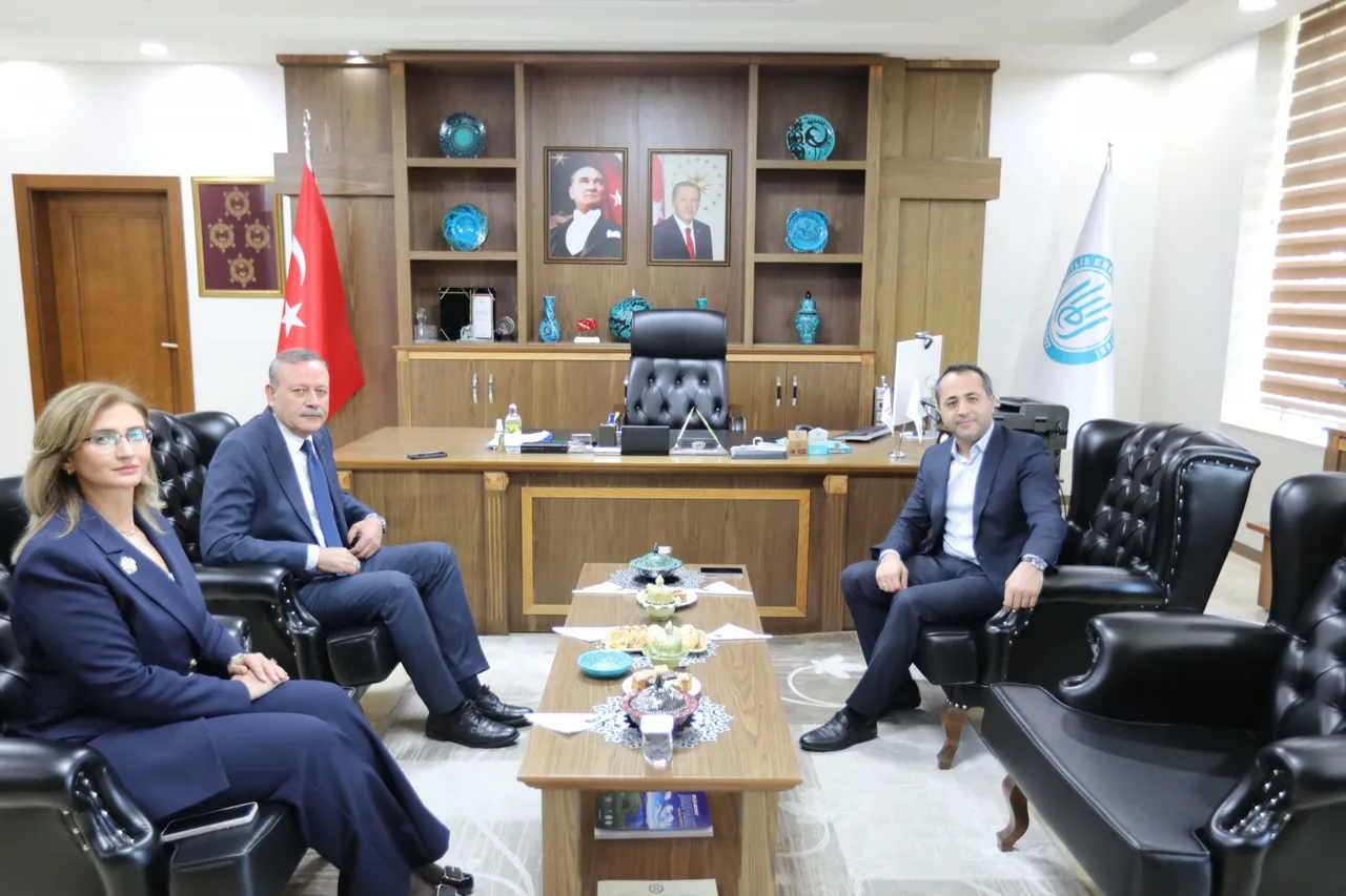 Bitlis Eren Üniversitesinde 2026-2027 Akademik Yılı açılış töreni düzenlendi