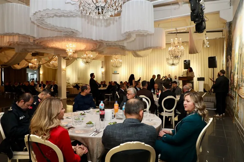 Keşan Kaymakamı Aziz Mercan Muhtarlar Onuruna düzenlenen yemek programına katıldı