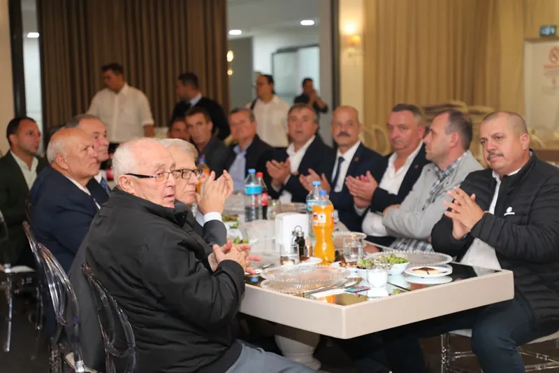 Keşan Kaymakamı Aziz Mercan Muhtarlar Onuruna düzenlenen yemek programına katıldı