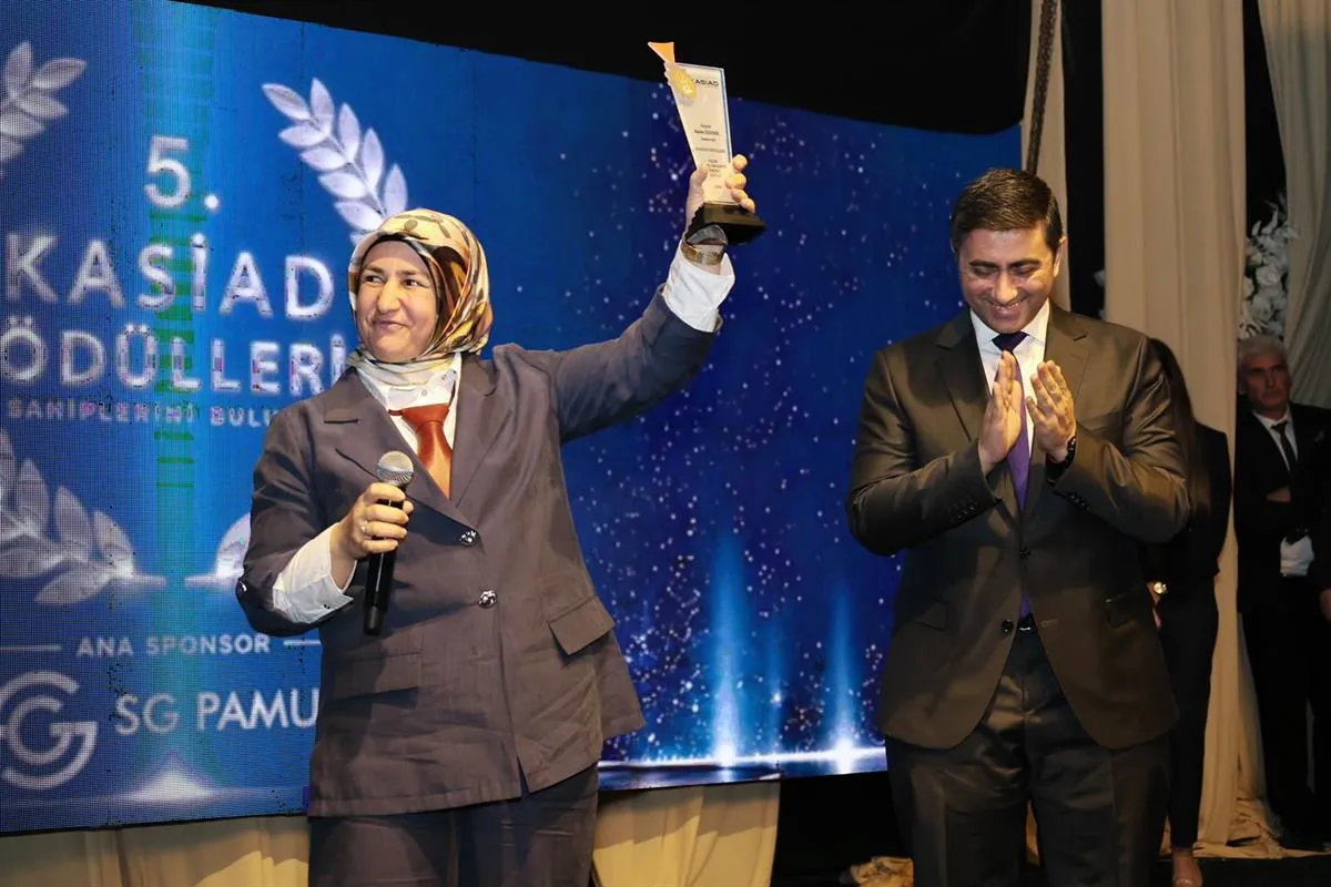 Kaymakam Çiğdem, KASİAD ödül törenine katıldı