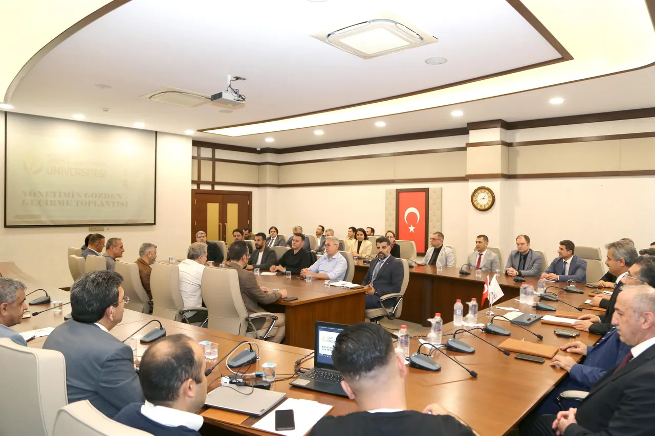 Siirt Üniversitesinde yönetimin gözden geçirilmesi toplantısı düzenlendi