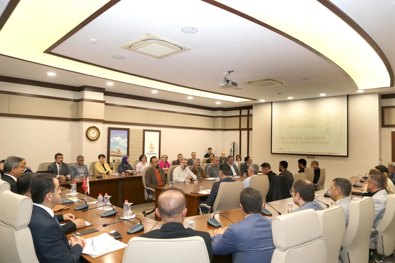 Siirt Üniversitesinde yönetimin gözden geçirilmesi toplantısı düzenlendi