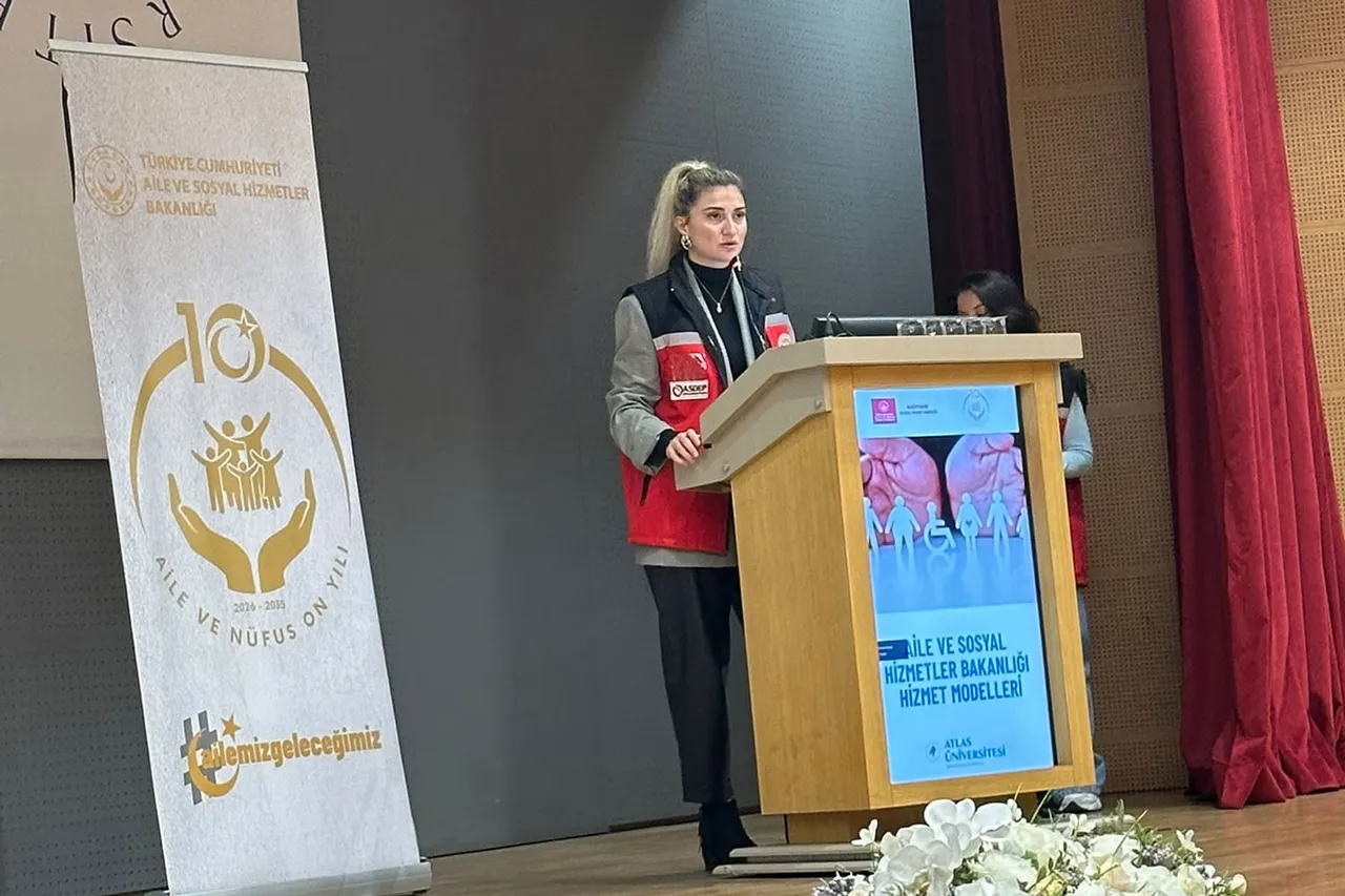 İstanbul Atlas Üniversitesi’nde “Sosyal Hizmet Uygulama ve Hizmet Modelleri” eğitimi verildi