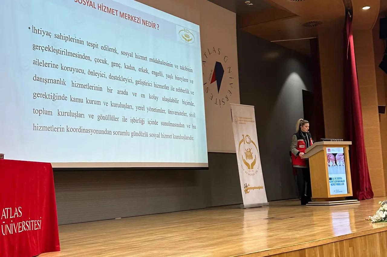 İstanbul Atlas Üniversitesi’nde “Sosyal Hizmet Uygulama ve Hizmet Modelleri” eğitimi verildi