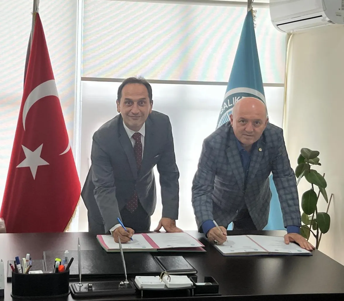 Burhaniye MYO ile Burhaniye Ticaret Odası arasında 3+1 Eğitim Modeli İş Birliği protokolü imzalandı