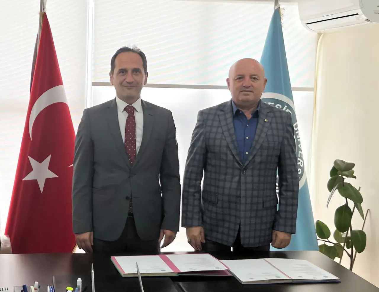 Burhaniye MYO ile Burhaniye Ticaret Odası arasında 3+1 Eğitim Modeli İş Birliği protokolü imzalandı