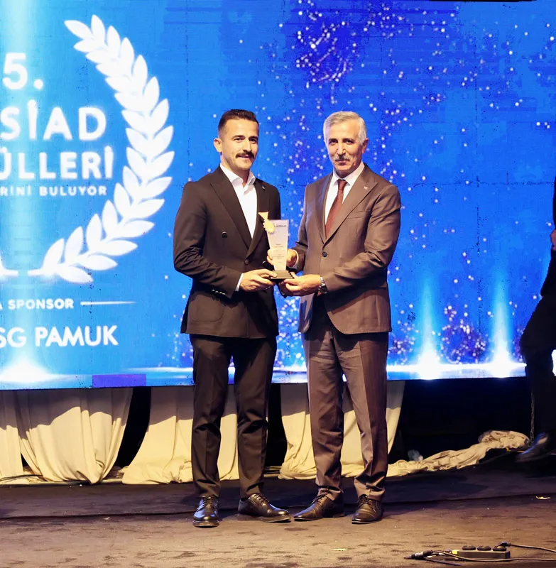 Vali Ünlüer, 5. KASİAD Ödülleri Töreni’ne katıldı