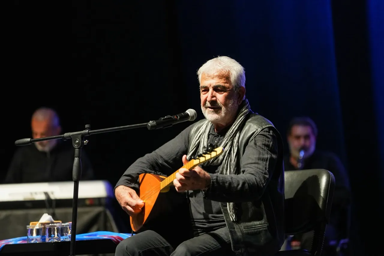 Büyükşehir’den Esat Kabaklı ile türkü ziyafeti