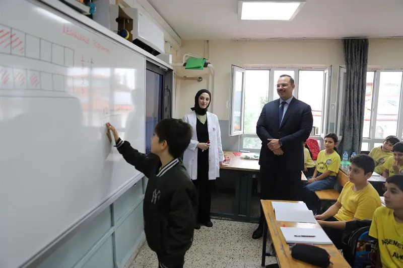 Kaymakam Şahin Akşemsettin İmam hatip ortaokulunda öğrencilerle buluştu