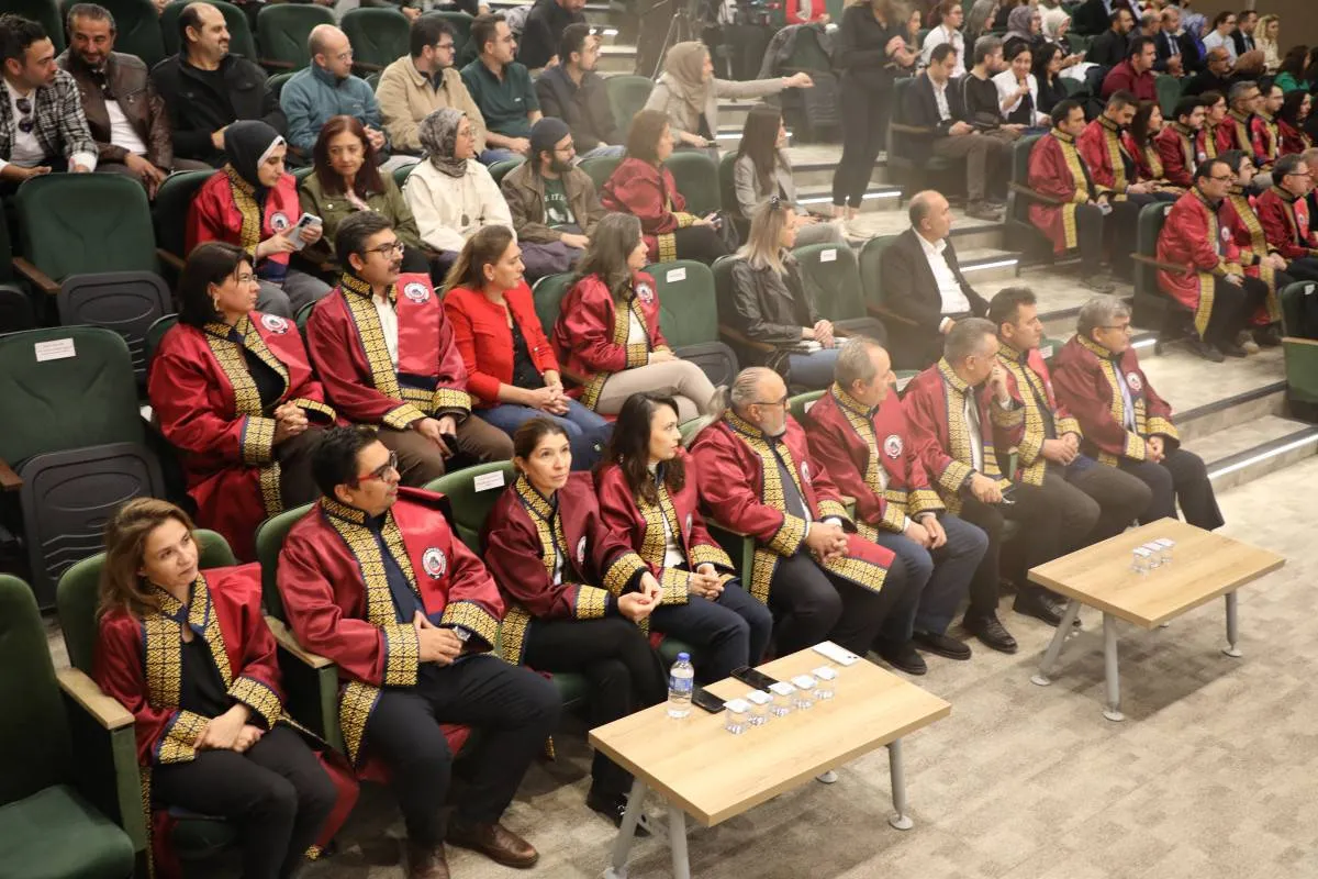 AFSÜ’de sağlığa ve bilime değer katanlar ödüllendirildi