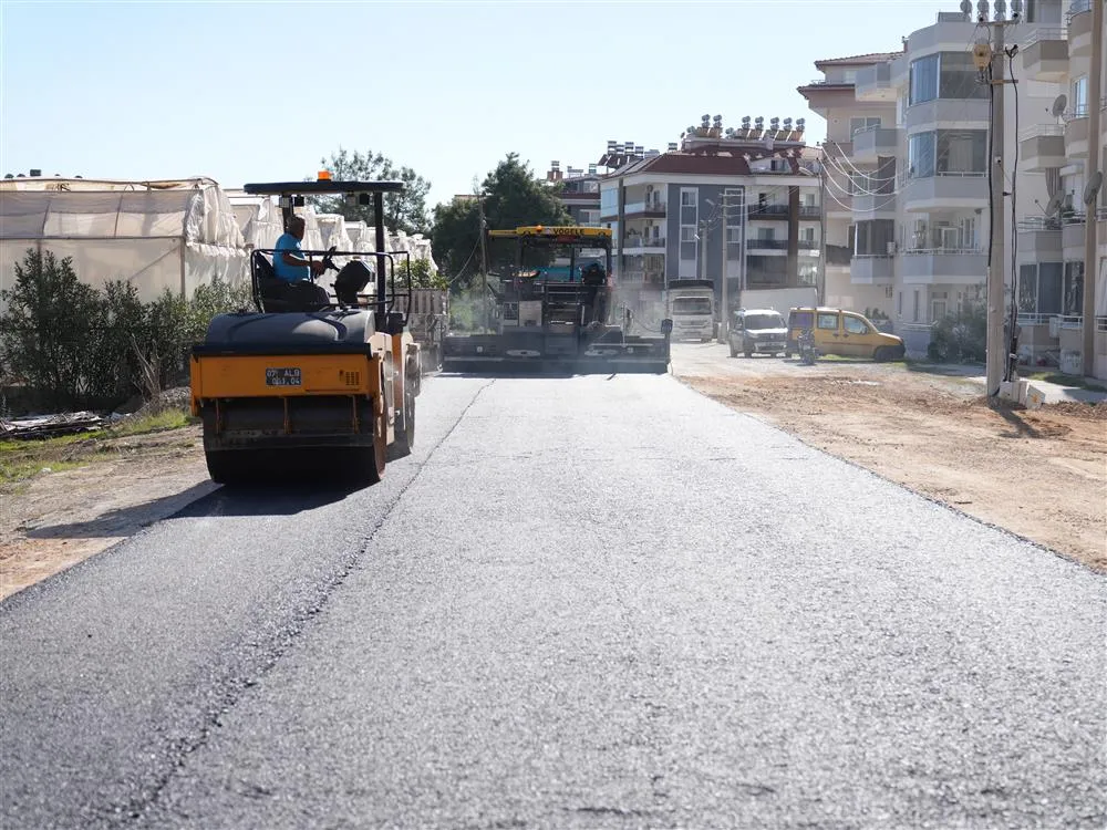 Alanya Belediyesi’nden Payallar’a 3,5 kilometrelik sıcak asfalt çalışması