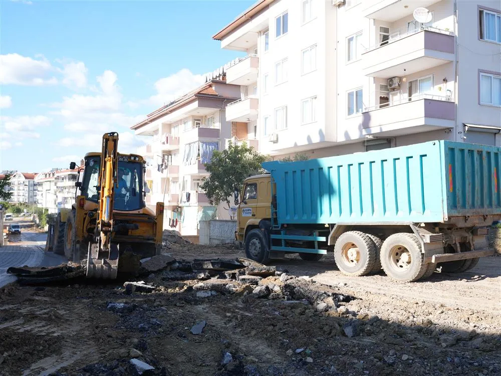 Alanya Belediyesi’nden Payallar’a 3,5 kilometrelik sıcak asfalt çalışması