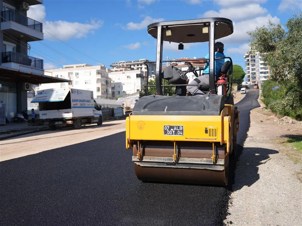 Alanya Belediyesi’nden Payallar’a 3,5 kilometrelik sıcak asfalt çalışması