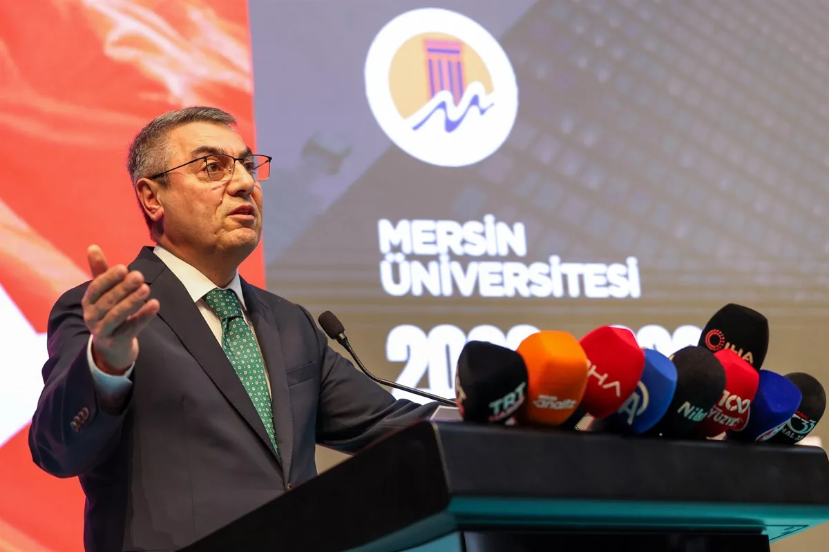 Mersin Valisi Toros, Aziz Sancar’ın onur konuğu olduğu “Mersin Üniversitesi 2026-2027 Akademik Yılı Açılış Töreni”ne Katıldı