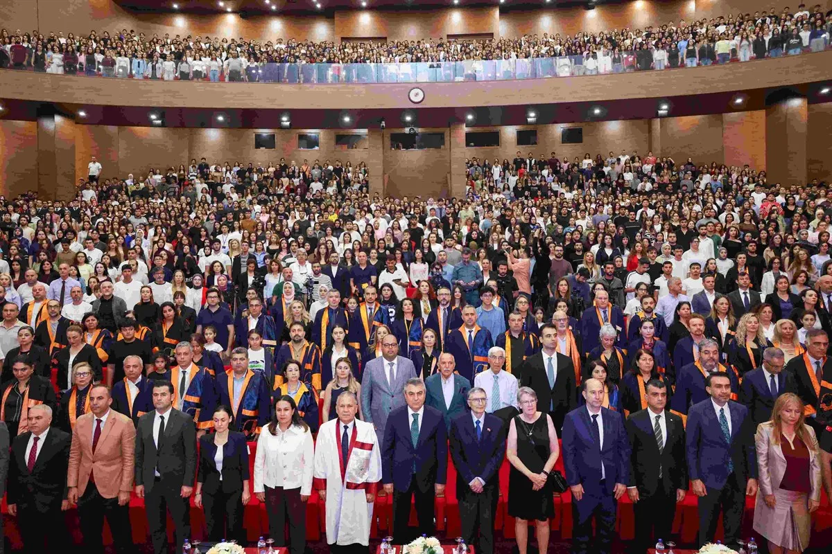 Mersin Valisi Toros, Aziz Sancar’ın onur konuğu olduğu “Mersin Üniversitesi 2026-2027 Akademik Yılı Açılış Töreni”ne Katıldı