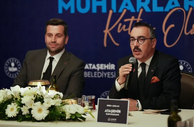 Ataşehir Kaymakamı Arslan, düzenlenen yemekte muhtarlar ile bir araya geldi