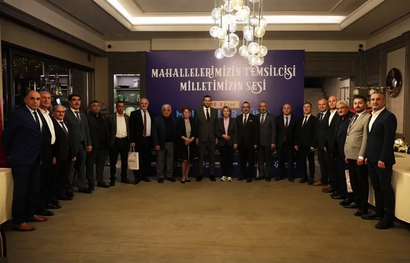Ataşehir Kaymakamı Arslan, düzenlenen yemekte muhtarlar ile bir araya geldi