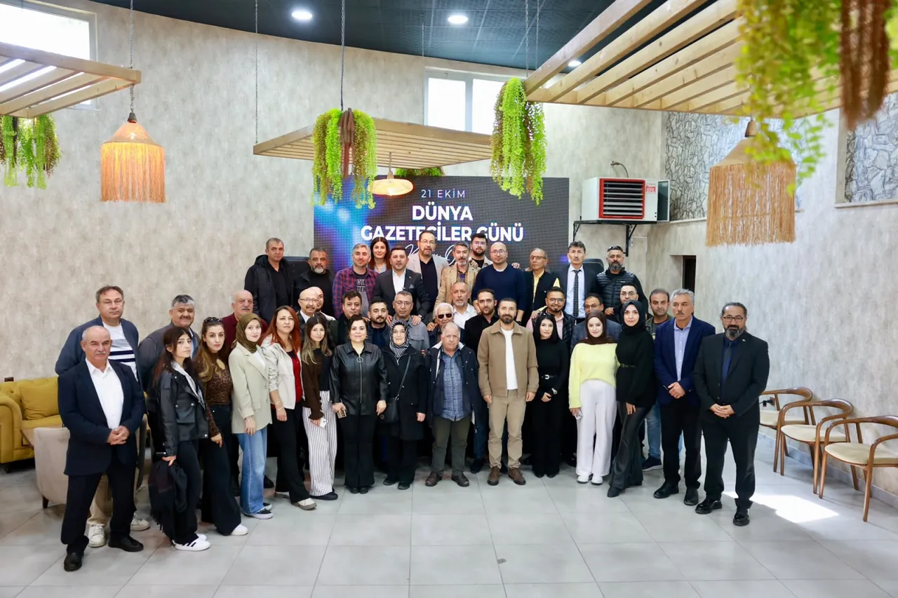 Başkan Arı, 21 Ekim Dünya Gazeteciler Günü’nde basın mensuplarıyla buluştu