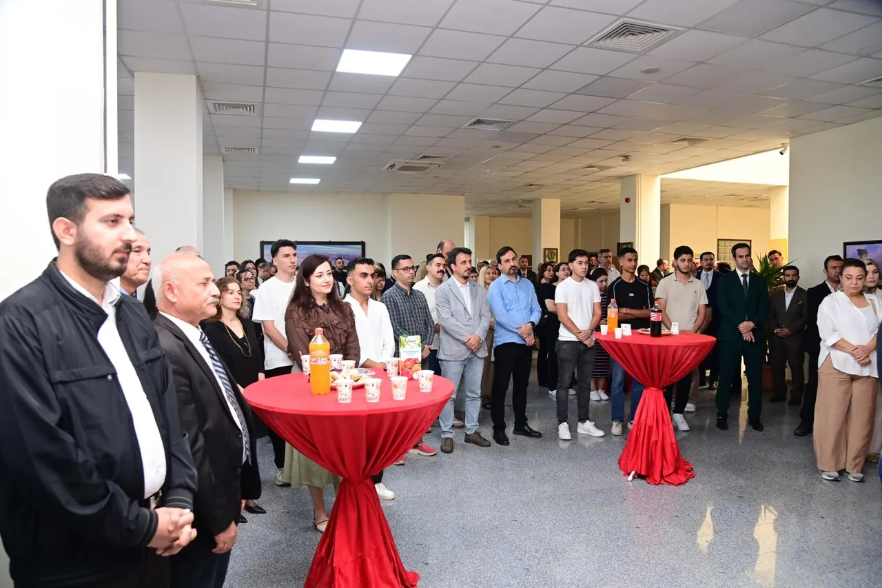 Osmaniye Korkut Ata Üniversitesine birincilikle yerleşen öğrencilere hediye takdim edildi