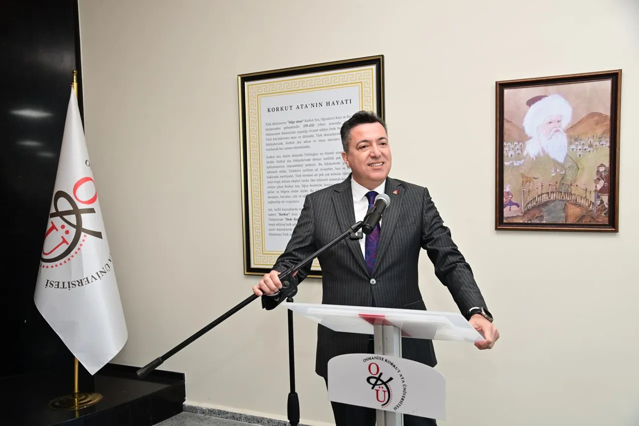 Osmaniye Korkut Ata Üniversitesine birincilikle yerleşen öğrencilere hediye takdim edildi