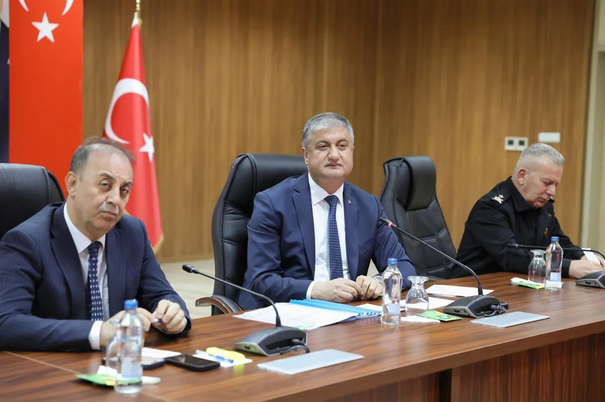 Adana Valiliği medya buluşması güvenlik değerlendirme ve bilgilendirme toplantısı yapıldı