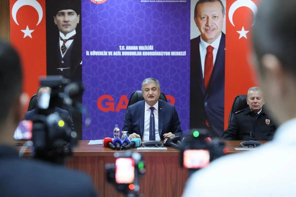 Adana Valiliği medya buluşması güvenlik değerlendirme ve bilgilendirme toplantısı yapıldı
