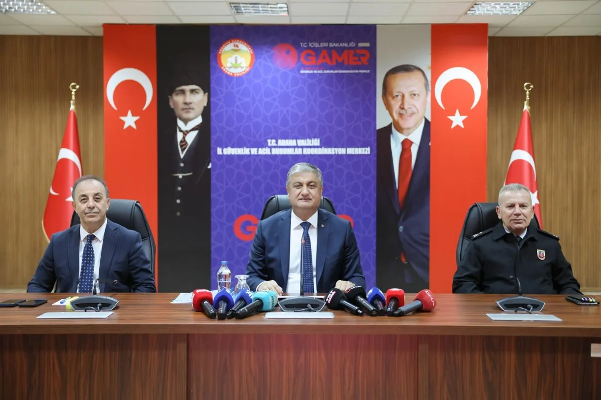 Adana Valiliği medya buluşması güvenlik değerlendirme ve bilgilendirme toplantısı yapıldı