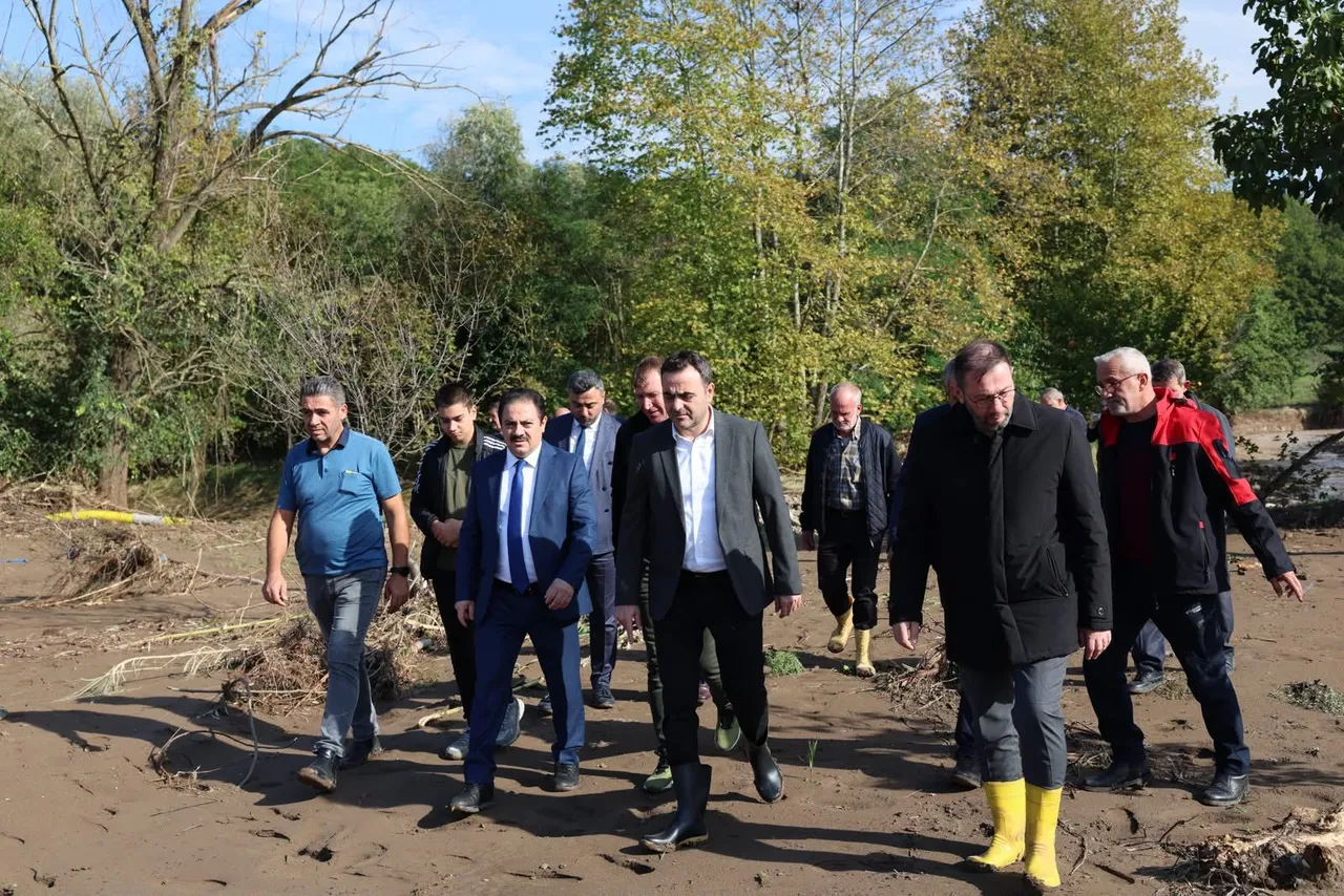 Başiskele´de selden etkilenen çiftçilere destek