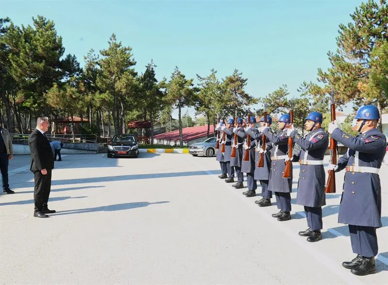 Eskişehir Valisi Erdinç Yılmaz, İl Jandarma Komutanı J.Kd. Alb. Veysel Ergün’e iadeiziyarette bulundu