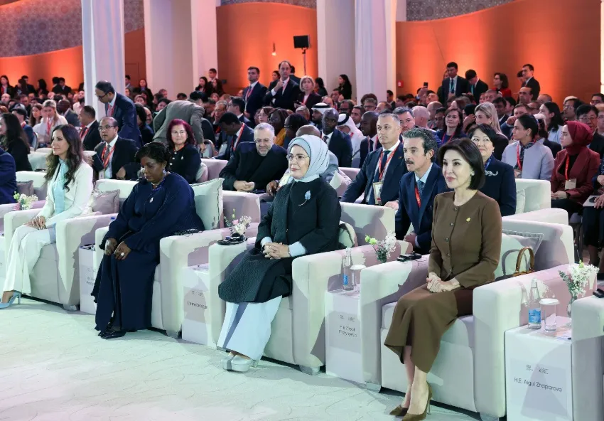 Emine Erdoğan, “Çocukların Refahına Yatırım Yapmak: Gelecek Nesillerin Sürdürülebilir ve Adil Kalkınmasına Giden Yol Dünya Zirvesi”ne katıldı