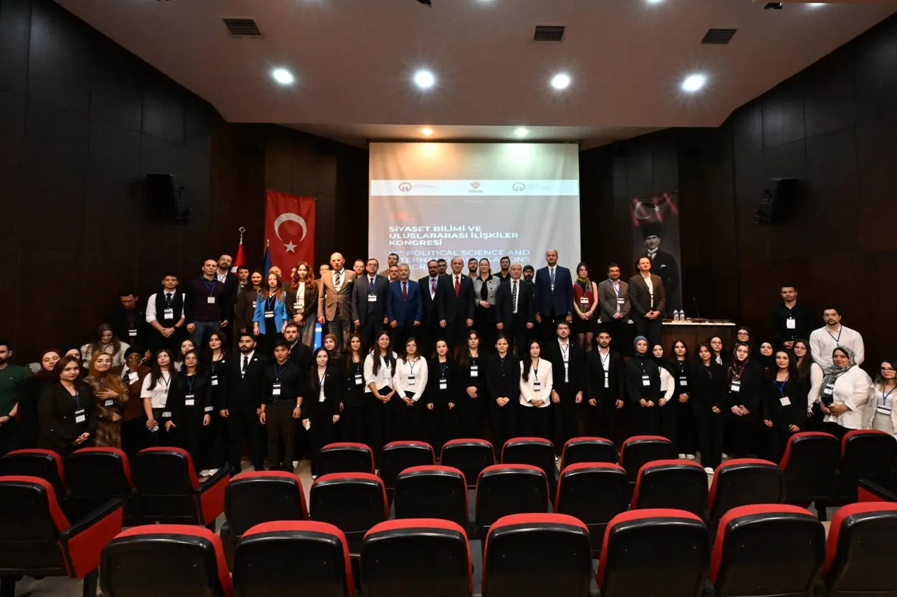 Karadeniz Teknik Üniversitesinde IX. Uluslararası Siyaset Bilimi ve Uluslararası İlişkiler Kongresi başladı