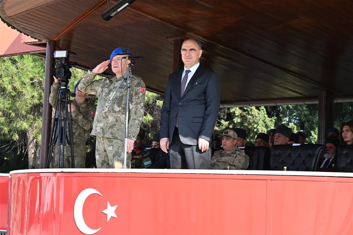 Manisa 8’inci Tugay Komutanlığı sancak teslim töreni düzenlendi