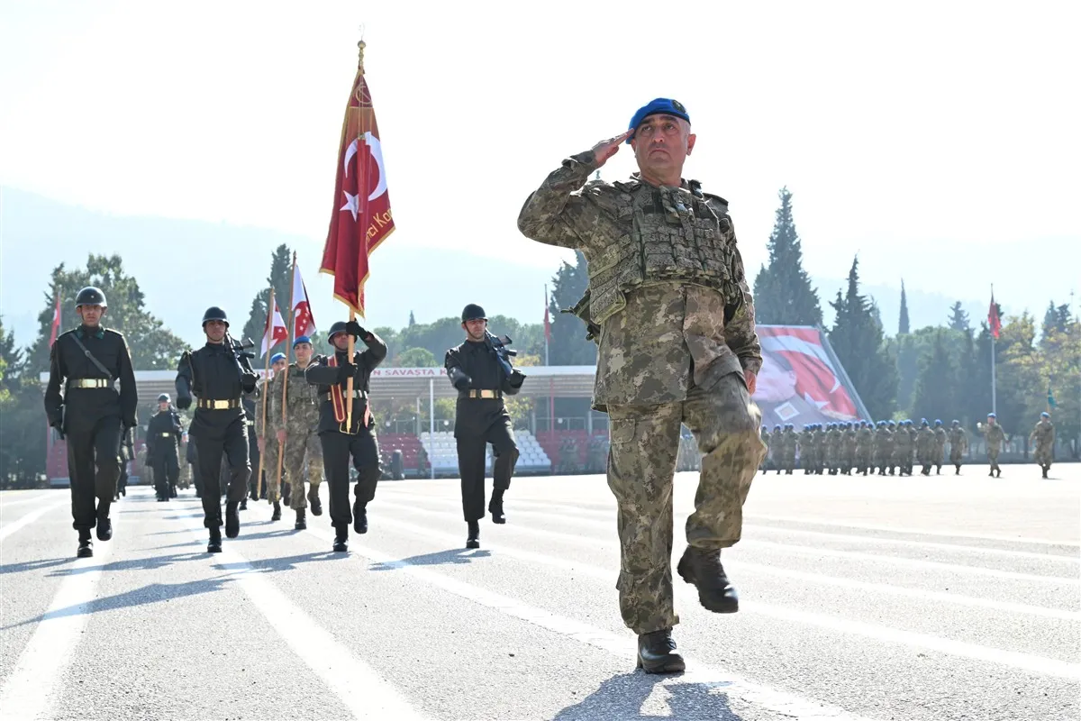 Manisa 8’inci Tugay Komutanlığı sancak teslim töreni düzenlendi
