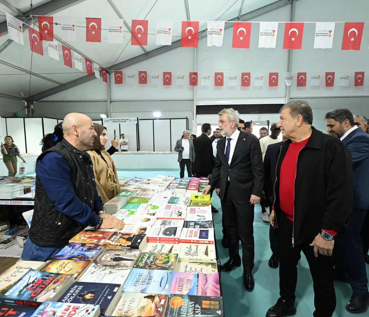 Futbol Efsaneleri Kitap Fuarı’nda Kahramanmaraşlılarla buluştu