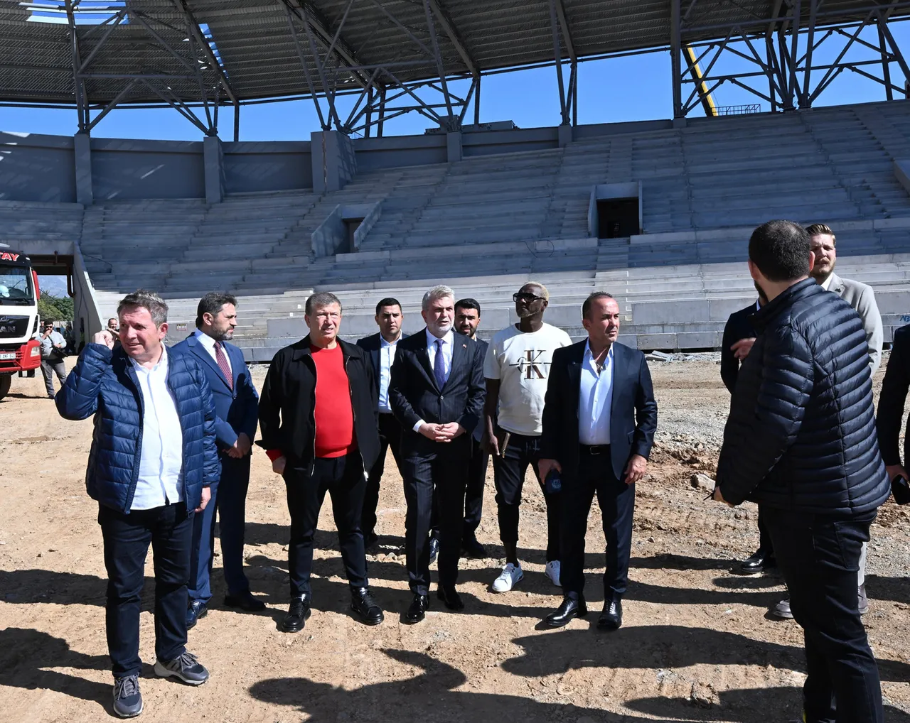Kahramanmaraş Stadyumu’na Türk futbolunun efsanelerinden tam not