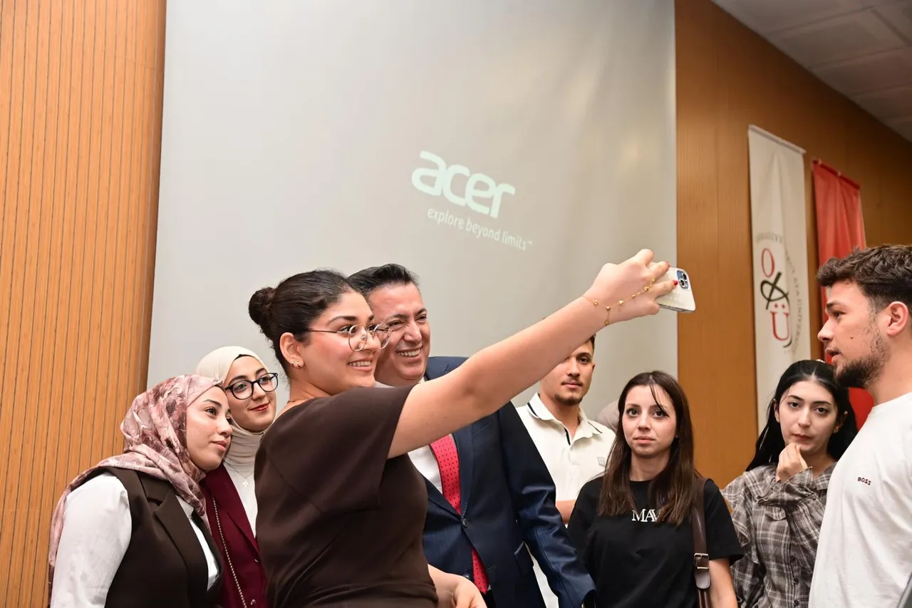 Osmaniye Korkut Ata Üniversitesi Rektörü Uzun, Kadirli’de öğrencilerle buluştu