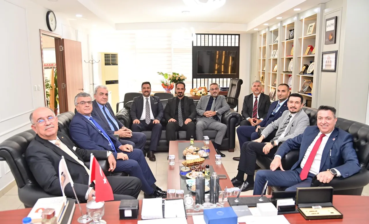 Osmaniye Korkut Ata Üniversitesi Rektörü, Kadirli Ticaret ve Sanayi Odasını ziyaret etti