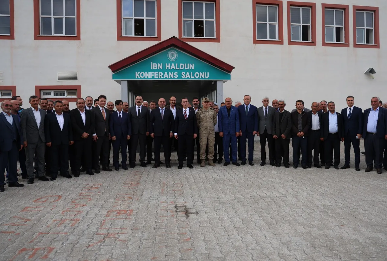 Bitlis Eren Üniversitesi Ev Sahipliğinde Muhtarlar Akademisi eğitim programı düzenlendi