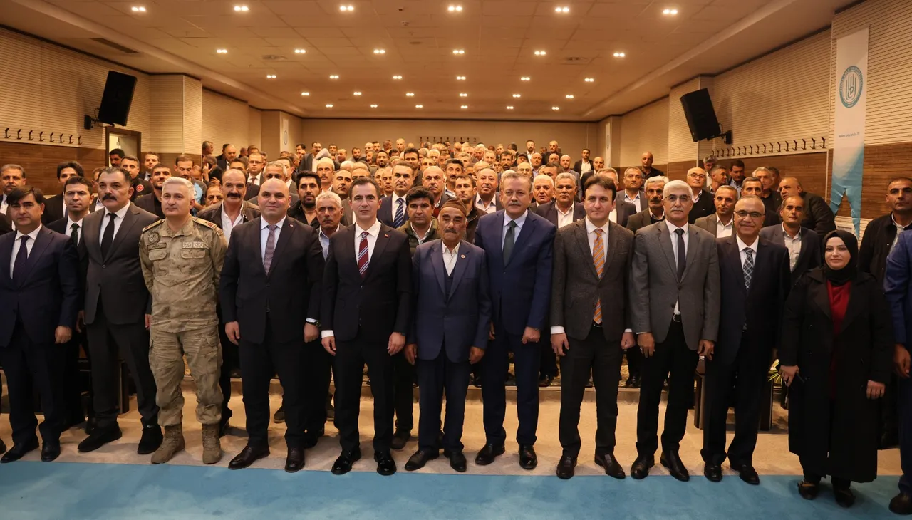 Bitlis Eren Üniversitesi Ev Sahipliğinde Muhtarlar Akademisi eğitim programı düzenlendi