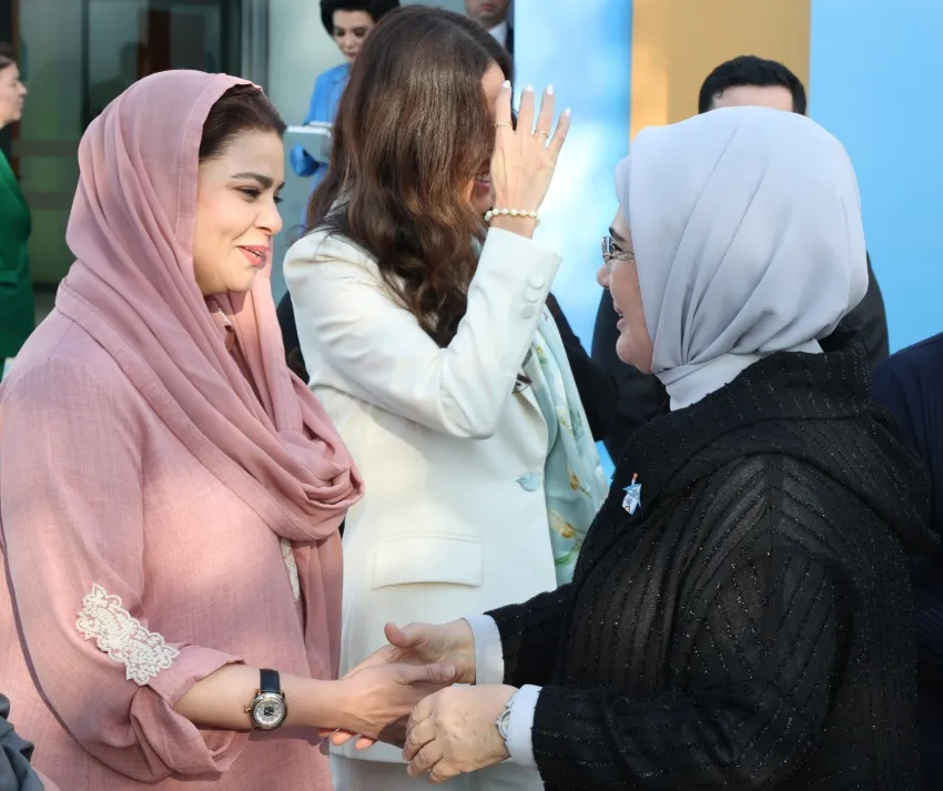 Emine Erdoğan, Özbekistan'da rehabilitasyon merkezi ve okul öncesi eğitim kurumunun açılışına katıldı
