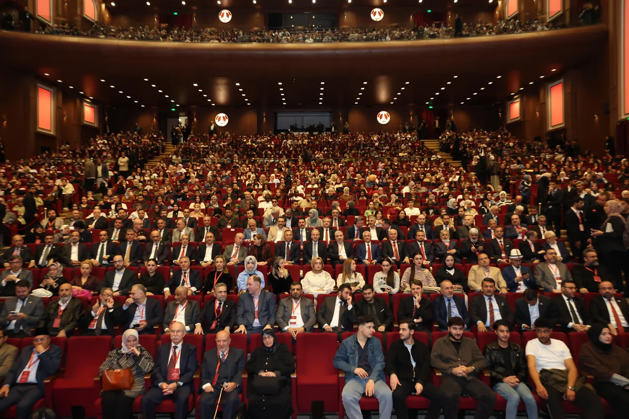 Kilis 7 Aralık Üniversitesi Rektörü Akman, Gaziantep Forum III programına katıldı