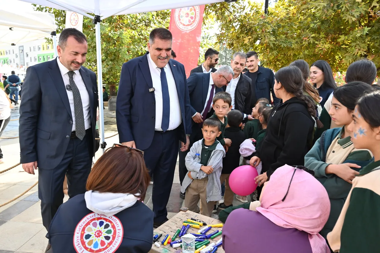 Millet Meydanı’nda nostalji rüzgârı esti