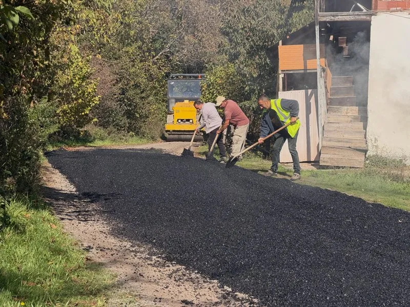 Kütküt ve Çiftlik mahallelerinde asfalt yama çalışmaları yapıldı
