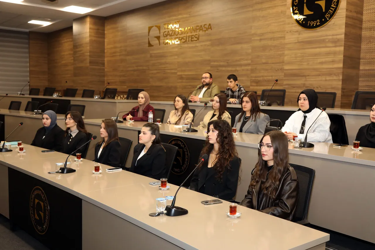 Tokat Gaziosmanpaşa Üniversitesi ve TSMMMO İş Birliğiyle düzenlenen eğitim programını tamamlayan öğrenciler sertifikalarını aldı