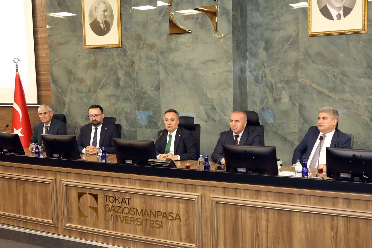 Tokat Gaziosmanpaşa Üniversitesi ve TSMMMO İş Birliğiyle düzenlenen eğitim programını tamamlayan öğrenciler sertifikalarını aldı