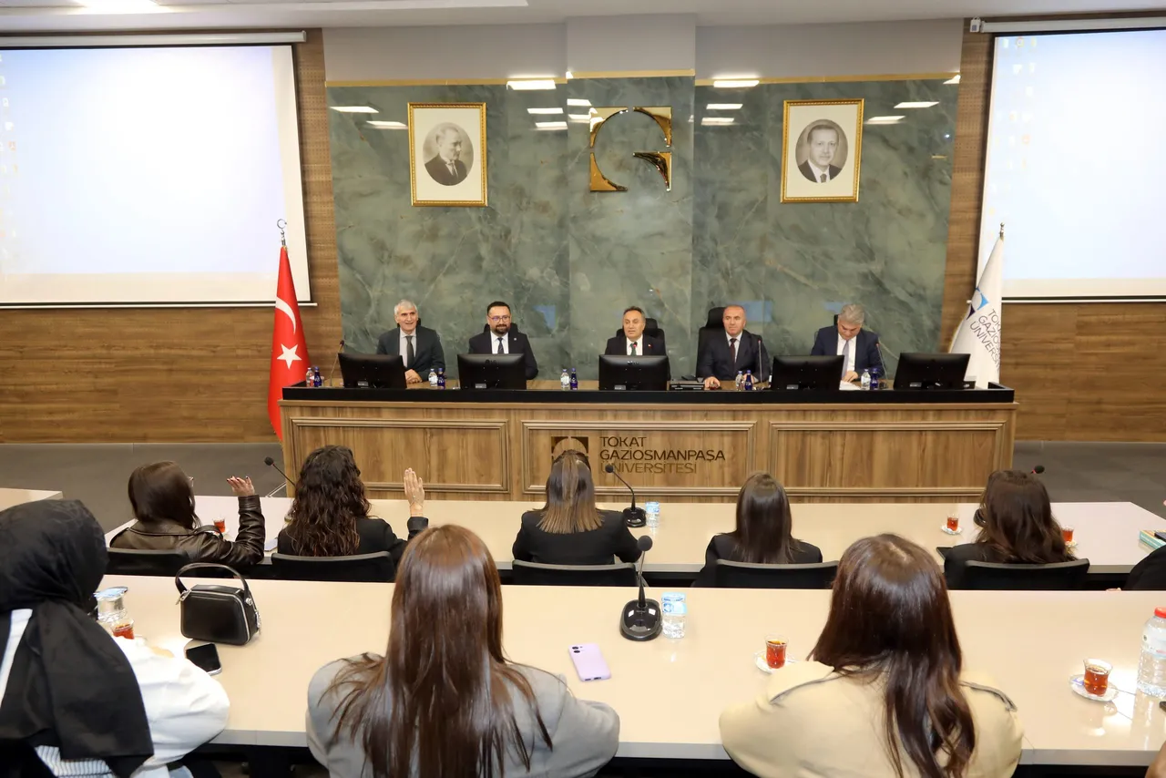 Tokat Gaziosmanpaşa Üniversitesi ve TSMMMO İş Birliğiyle düzenlenen eğitim programını tamamlayan öğrenciler sertifikalarını aldı